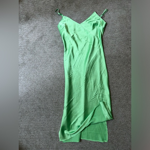 Silk Midi dress - Picture 2 of 7